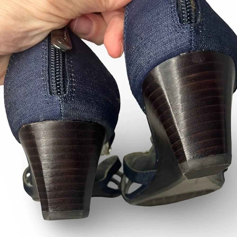 Adrienne Vittadini Navy Blue Linen Jeweled Kitten Wedge Sandals Size 8